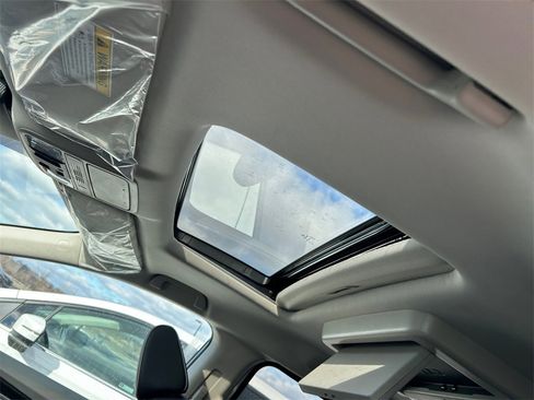 New 2026 Honda Odyssey Touring image 25