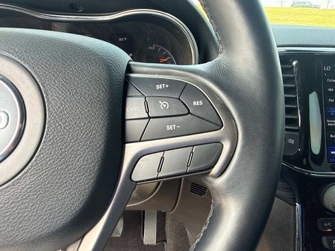 Used 2022 Jeep Grand Cherokee Laredo X RWD image 30