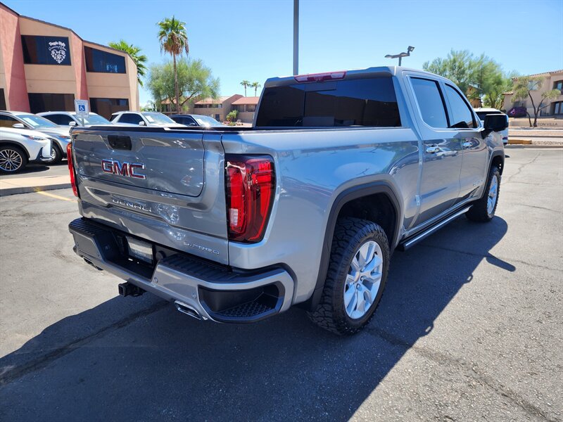 Used 2023 GMC Sierra 1500 Denali w/ Technology Package AWD/4WD image 3