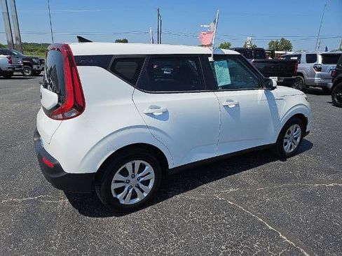 Used 2021 Kia Soul LX FWD image 8