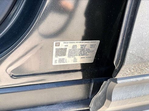 Used 2020 Chevrolet Equinox LT FWD image 18