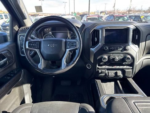 Used 2022 Chevrolet Silverado 2500 LTZ w/ LTZ Plus Package image 18