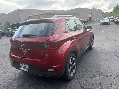 Used 2025 Hyundai Venue SEL FWD image 6