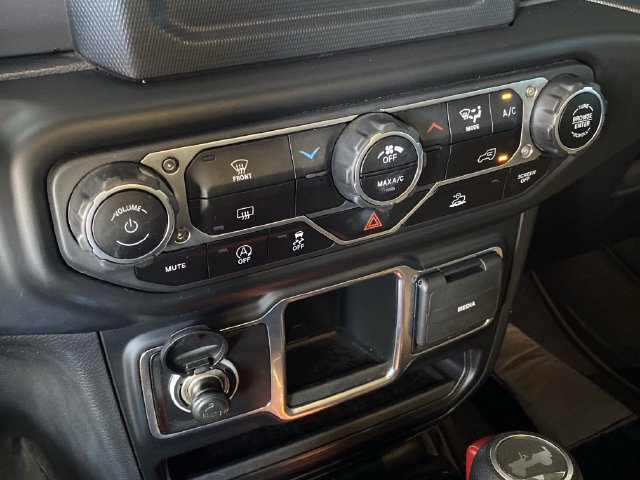 Used 2023 Jeep Wrangler Sport AWD/4WD image 23