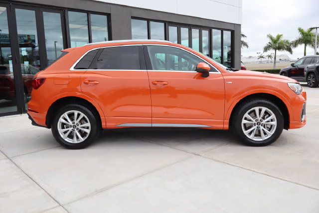 Used 2025 Audi Q3 2.0T Premium AWD/4WD image 2