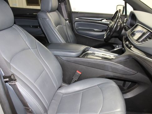 Used 2022 Buick Enclave Premium image 22