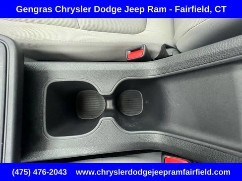 Used 2026 Toyota Corolla Cross L AWD/4WD image 38