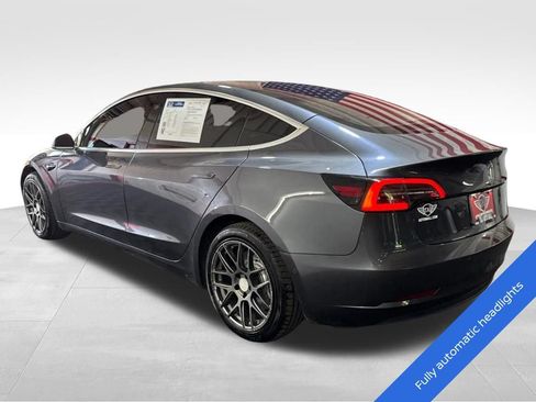 Used 2018 Tesla Model 3 Long Range RWD image 7