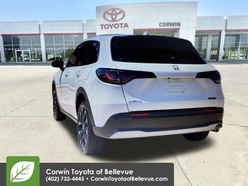Used 2025 Honda HR-V Sport image 13