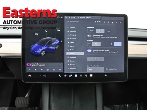 Used 2021 Tesla Model Y Long Range image 12