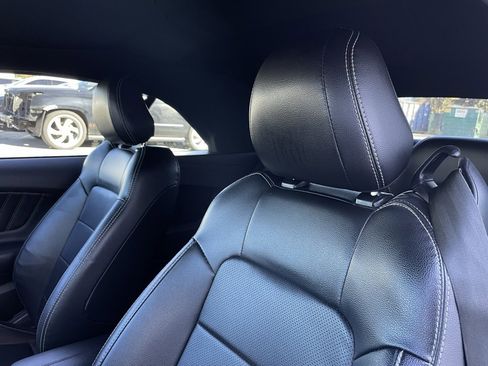 Used 2022 Ford Mustang Premium image 23