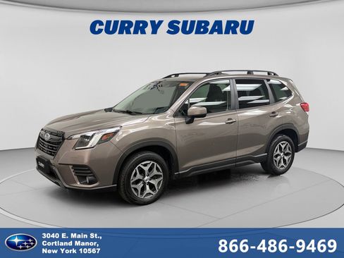 Certified 2023 Subaru Forester Premium AWD/4WD image 1