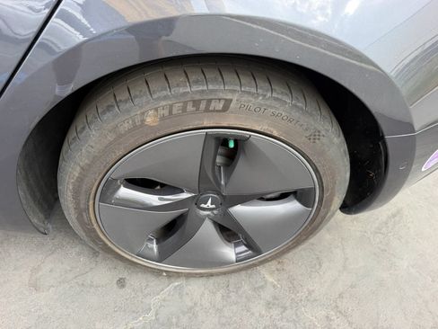 Used 2018 Tesla Model 3 Long Range AWD/4WD image 31