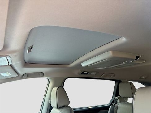 Used 2023 Honda Odyssey Elite image 22