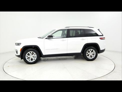 Used 2023 Jeep Grand Cherokee Limited image 1