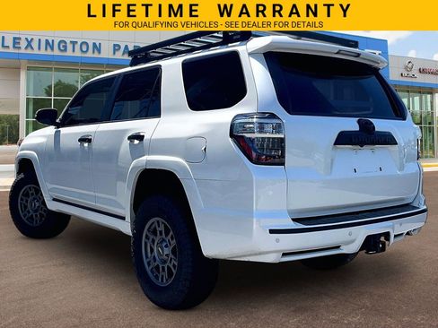 Used 2018 Toyota 4Runner Limited AWD/4WD image 3