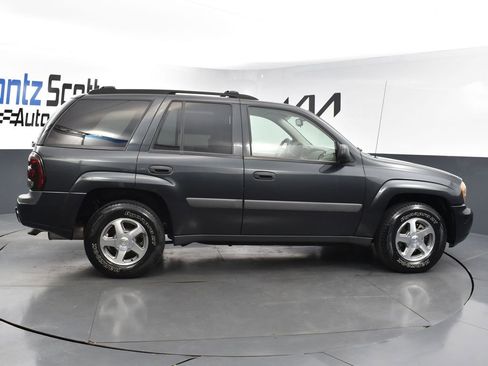 Used 2005 Chevrolet TrailBlazer LS w/ LS Preferred Equipment Group AWD/4WD image 6