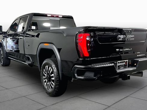 Used 2025 GMC Sierra 3500 Denali Ultimate AWD/4WD image 12