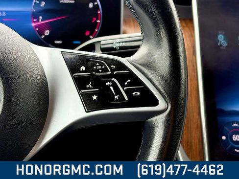 Used 2024 Mercedes-Benz GLC 300 image 27