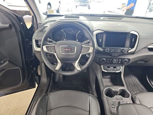 Used 2024 GMC Terrain SLT w/ Tech Package image 21