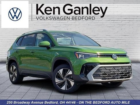 New 2026 Volkswagen Taos SE AWD/4WD image 1
