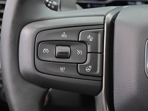 Used 2023 GMC Sierra 1500 AT4 w/ Technology Package AWD/4WD image 30