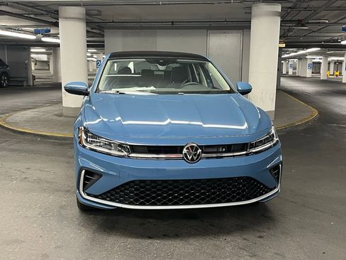 New 2026 Volkswagen Jetta SE FWD image 31