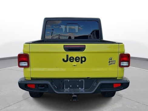 Used 2023 Jeep Gladiator Sport AWD/4WD image 7