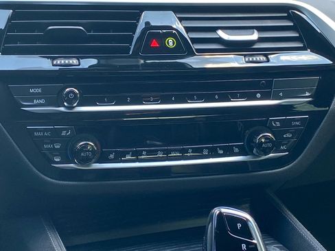 Used 2022 BMW 530i w/ Executive Package RWD image 11