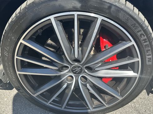 Used 2022 Maserati Quattroporte Modena Q4 AWD/4WD image 15