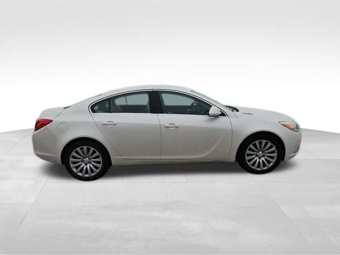 Used 2012 Buick Regal Leather image 6