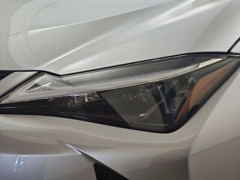 New 2026 Lexus UX 300h AWD image 32