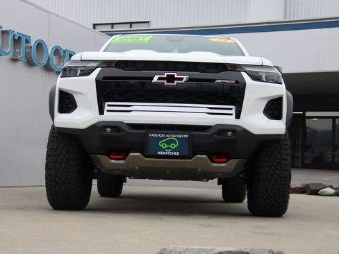 Certified 2024 Chevrolet Colorado ZR2 w/ Safety Package image 3