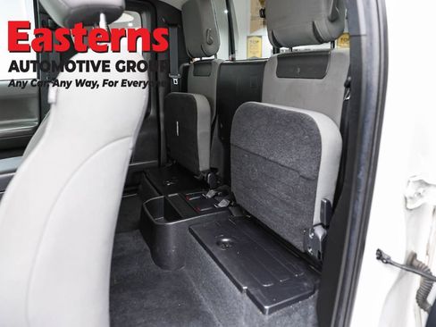 Used 2021 Toyota Tacoma SR RWD image 14