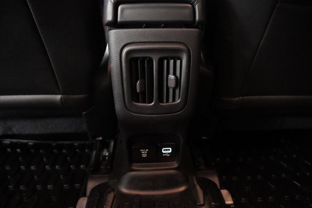 Used 2018 Jeep Compass Latitude w/ Popular Equipment Group AWD/4WD image 28