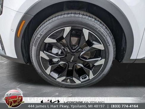 Certified 2025 Kia Sorento SX FWD image 34