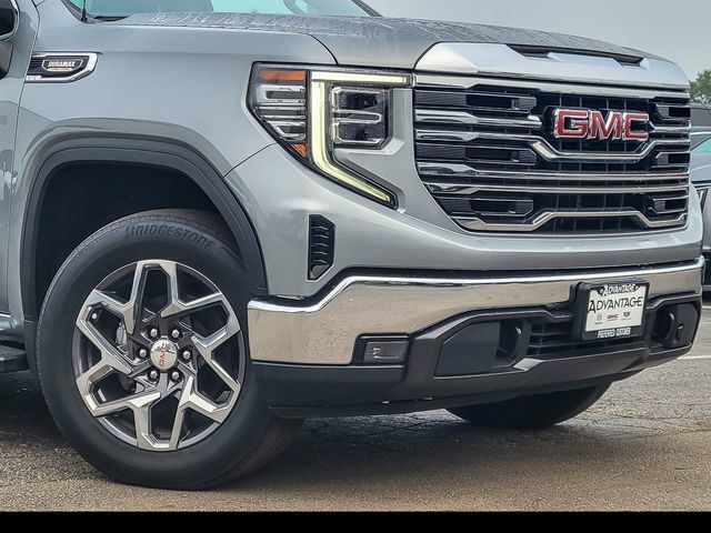Used 2023 GMC Sierra 1500 SLT w/ SLT Premium Package AWD/4WD image 3