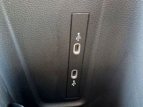 New 2026 Volkswagen Tiguan SE image 13