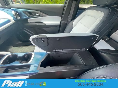 Used 2025 Chevrolet Equinox EV LT FWD image 27