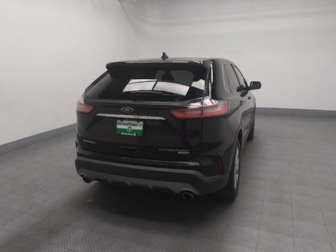 Used 2019 Ford Edge Titanium w/ Equipment Group 301A FWD image 7