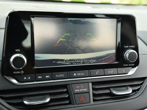 Used 2023 Nissan Altima 2.5 S FWD image 12