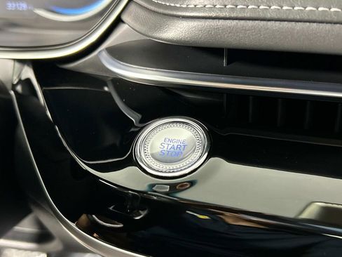 Used 2024 Genesis G80 2.5T image 8