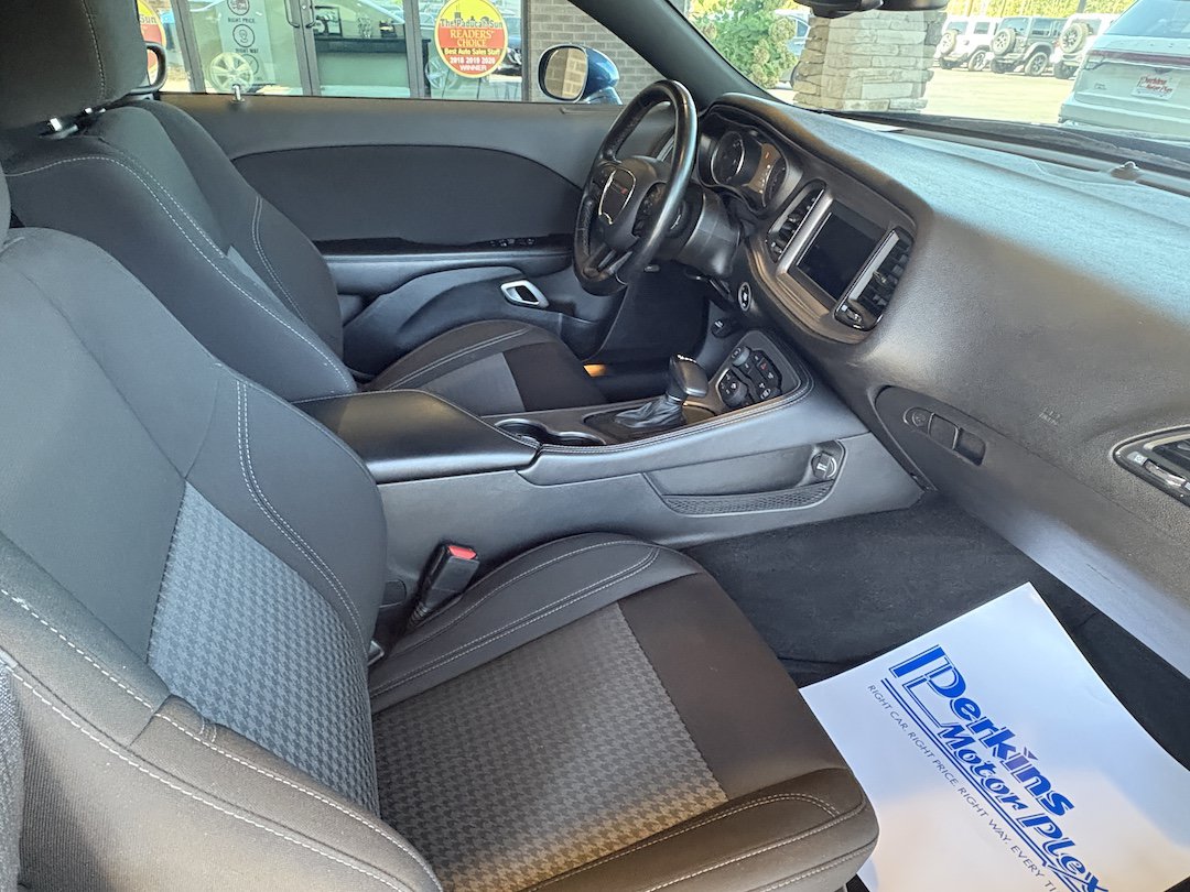 Used 2023 Dodge Challenger SXT RWD image 26