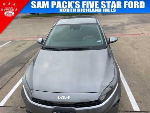 Used 2024 Kia Forte LXS image 2