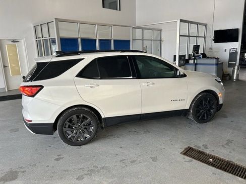Certified 2022 Chevrolet Equinox RS w/ RS Leather Package image 2