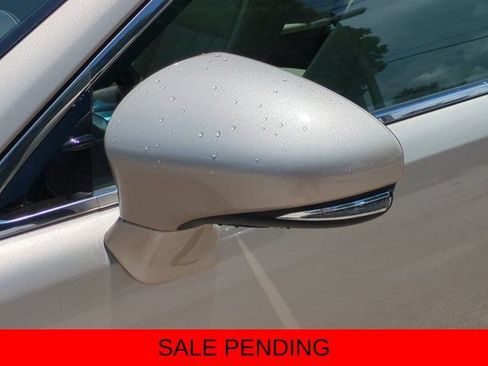Used 2018 Lexus ES 350 w/ Luxury Package w/Wood Trim FWD image 11