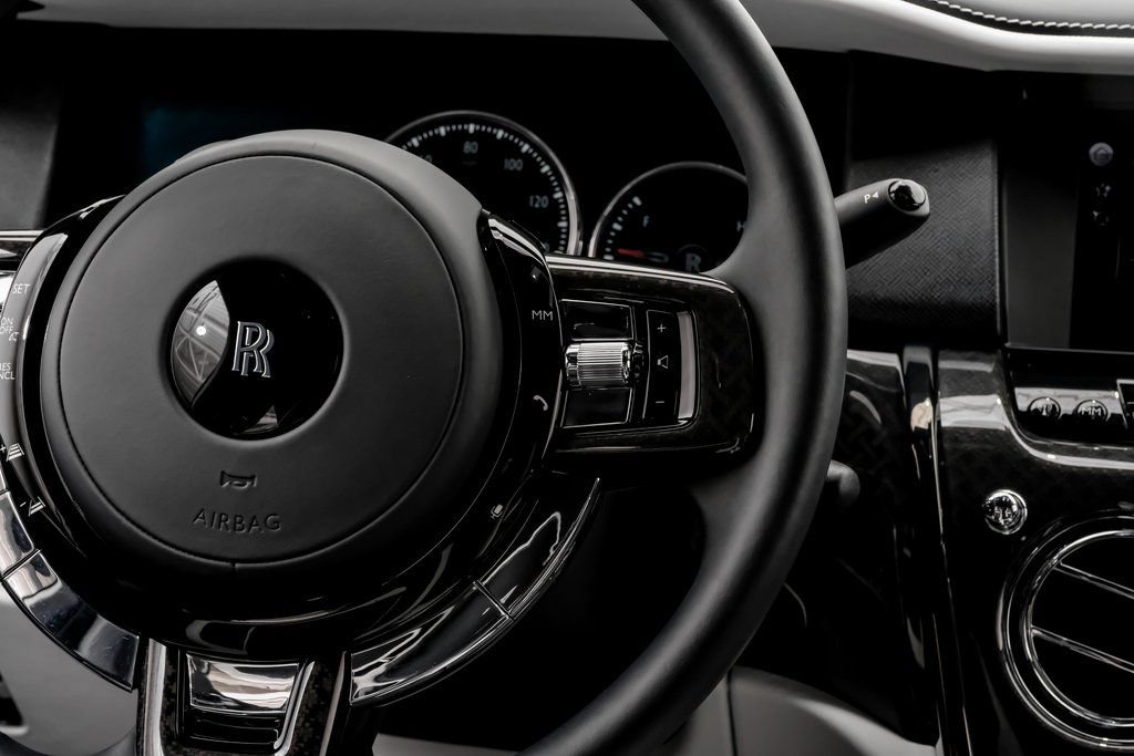 Used 2022 Rolls-Royce Cullinan Black Badge AWD/4WD image 16
