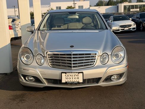 Used 2008 Mercedes-Benz E 320 BlueTEC Sedan image 2
