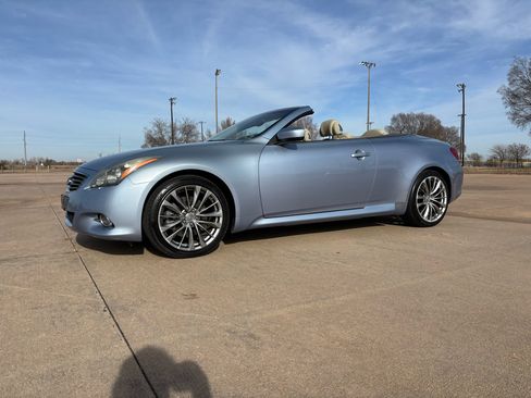 Used 2011 INFINITI G37 2dr Base w/ Premium Pkg image 32