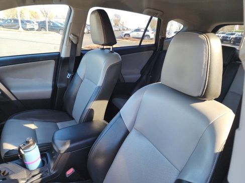 Used 2015 Toyota RAV4 LE image 8